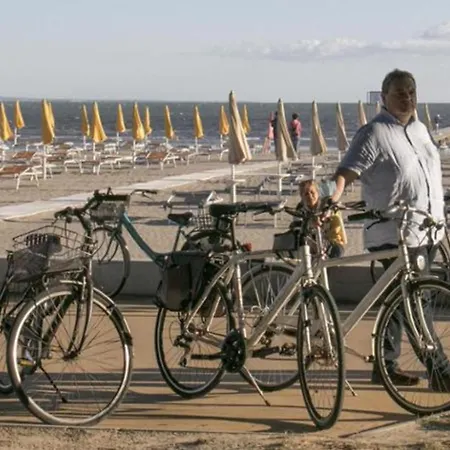 Apartment Sea Breeze In *