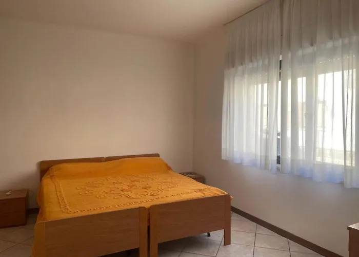 Apartment Sea Breeze In *